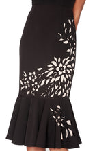 Load image into Gallery viewer, WHITE TIE by Shani - Sleeveless Laser Cutting Dress with Flounce - Black/Nude